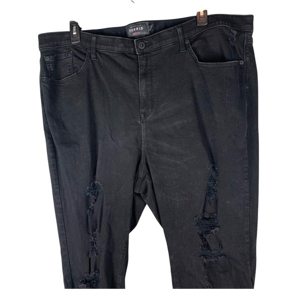Torrid Black Distressed Sky High Skinny Jeans size 26 Short - Picture 8 of 9